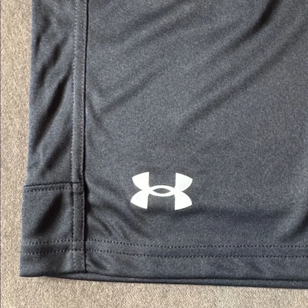 Under Armour Boys Sport Shorts Loose Fit Pockets Drawstring Waist Size M NWT